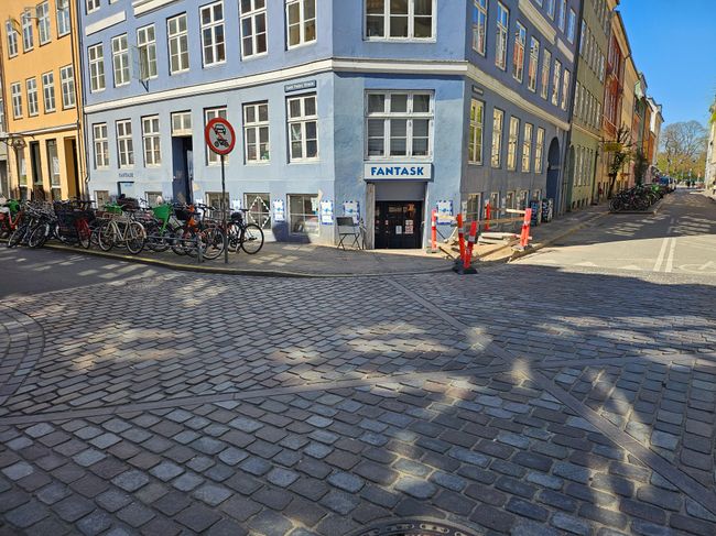 Sankt Peders Stræde 18, st. th, 1453 København K